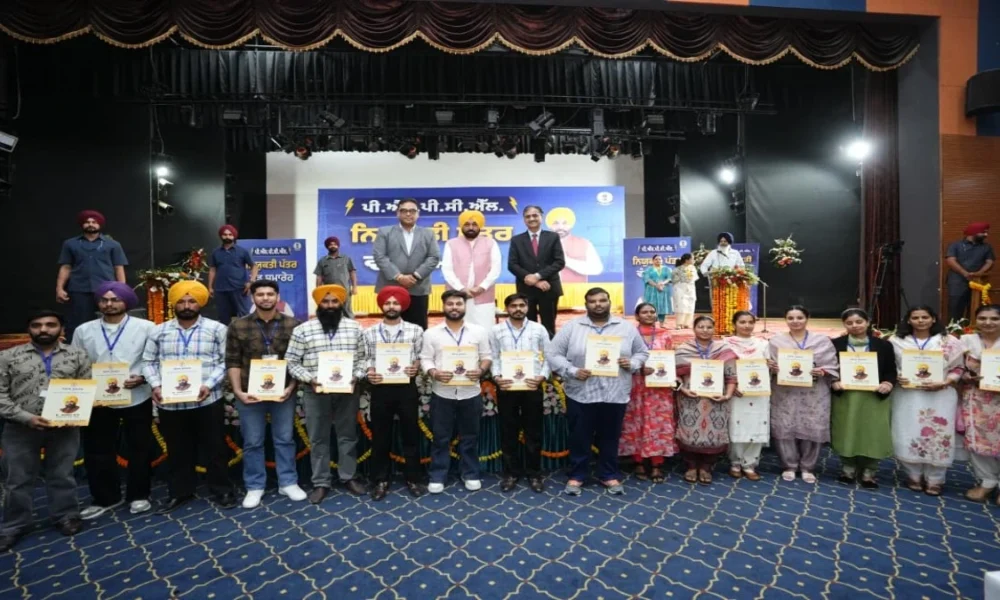 58,962 government jobs युवाओं को दी गईं, अब उन्हें ईमानदारी से निभाना होगा — Chief Minister Bhagwant Mann