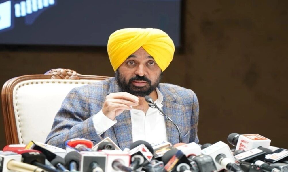 मान सरकार ने बनाया 2025 को किसानों की खुशहाली का साल: पंजाब सरकार की ऐतिहासिक पहल से पंजाब के खेतों में दिखे ये खास बदलाव